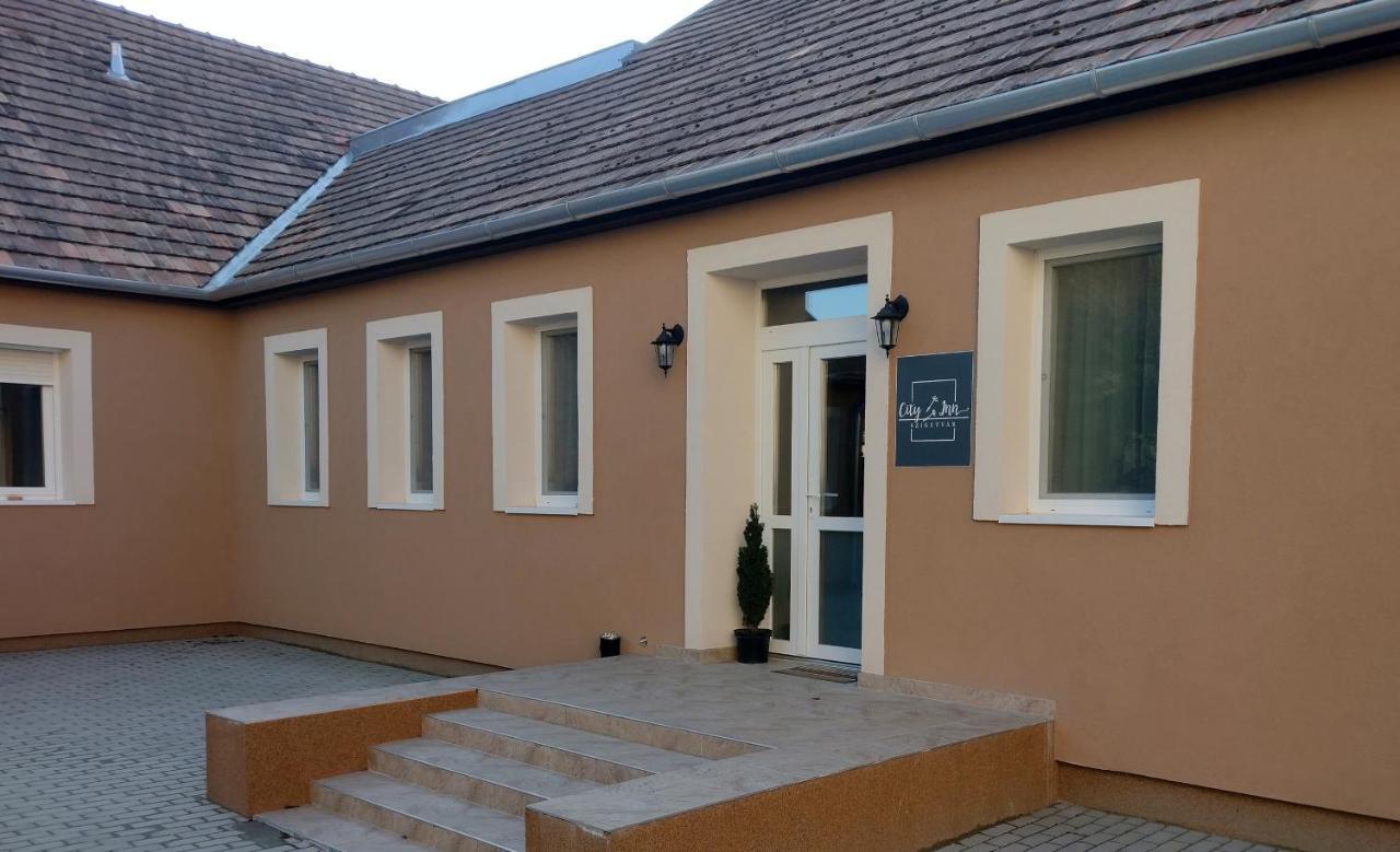 City Inn Szigetvár Exterior foto